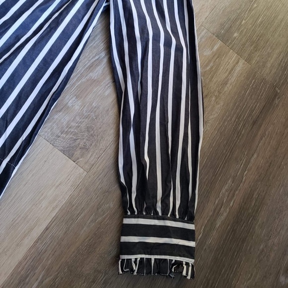 Cute J.Crew off the shoulder top - Picture 7 of 13